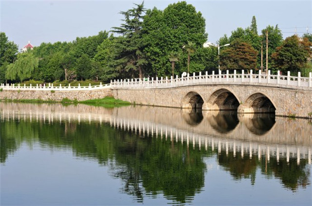 襄阳护城河.jpg